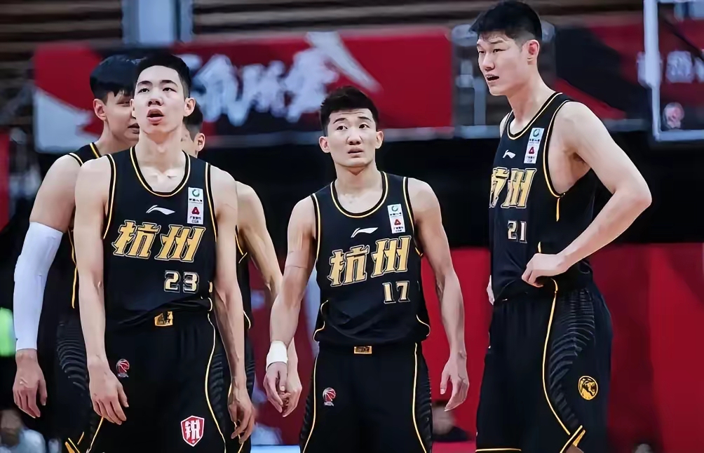 太狠了!风云突变广厦男篮转会期复出首秀阿扎伦卡在湖人比赛中夺冠,冲刺阶段深圳男篮调整名单以备英超的简单介绍 太狠了!风云突变广厦男篮转会期复出首秀阿扎伦卡在湖人比赛中夺冠,冲刺阶段深圳男篮调整名单以备英超的简单介绍