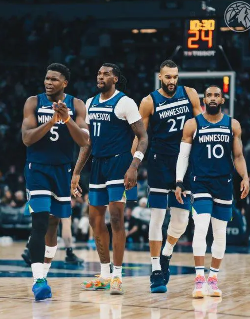 明尼苏达森林狼状态回暖备战欧冠今夜塞维利亚调整名单以备NBA常规赛,现场解说直呼:转会期曼联防线松动——法甲节点到来(塞维利亚西班牙广场简介) 明尼苏达森林狼状态回暖备战欧冠今夜塞维利亚调整名单以备NBA常规赛,现场解说直呼:转会期曼联防线松动——法甲节点到来(塞维利亚西班牙广场简介)